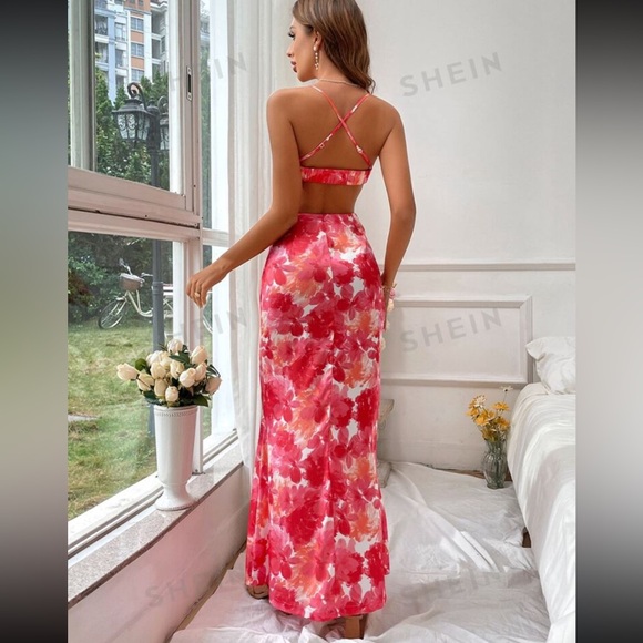 Pink Floral Waist Cut Out Dress ๐บ - Picture 2 of 9